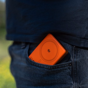 Blavec išorinė baterija 10000mAh BJ-05 Ultra Fast 16mm - Type C - Qi2.2 25W + PD 45W magnetinė indukcinė Magsafe 2 in 1 (PBBJ05-QI22MC10O) oranžinė aliuminis