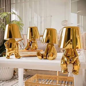 Naktinė lempa Golden Man dizainas D