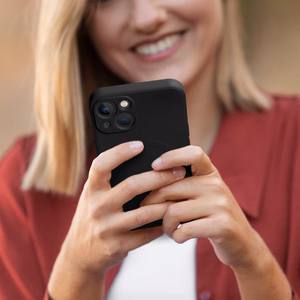 Silikoninis „Mag Cover“ dėklas, skirtas „iPhone 17 Pro Max / 18 Pro Max“, suderinamas su „MagSafe“, su didele kameros išpjova – juodas