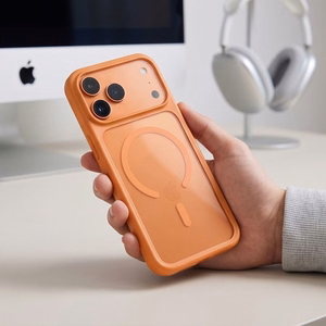 Tech-Protect MagOne CC MagSafe dėklas su 2 grūdintais stiklais, skirtas iPhone 18 Pro Max / 17 Pro Max, skaidrus oranžinis