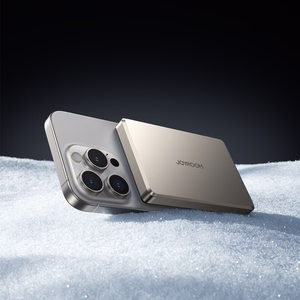Внешний аккумулятор Joyroom JR-PBM08 Pro 22,5 Вт 10000 мА·ч с беспроводной зарядкой и 2 x USB-C — титановый