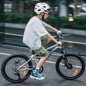 Rockbros LK-67 jaunimo dviratininko šalmas su nuimamu skydeliu, 54–58 cm – baltas