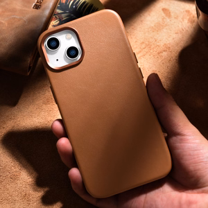 iCarer Dėklas Odinis viršelis iPhone 14 Plus rudas (suderinamas su MagSafe)