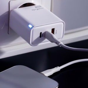 "Maxlife MXTC-09-65ACC GaN PD QC įkroviklis 2x USB-C 1x USB 65W baltas