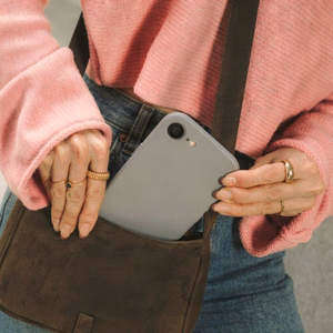 Tech-Protect Silikoninis MagSafe Dėklas for iPhone 16E / 17E - pilkas