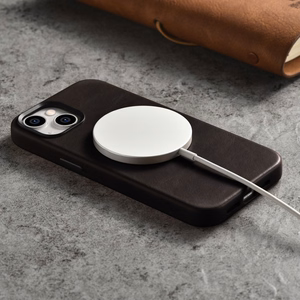 iCarer Oil Wax Premium odinis dėklas iPhone 14 Plus Magnetinis odinis dėklas su MagSafe Rudas (WMI14220703-BN)