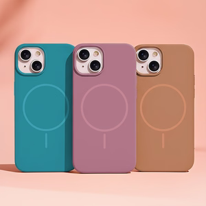 Silicone Thin Mag dėklas iPhone 17 Pro Max 6,9" karamelė