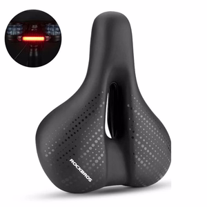 Rockbros 38218916002 MTB dviračio balnelis su žibintu – juodas