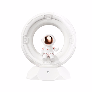 XO LED lempa OZ12 astronaut 1200mAh baltas