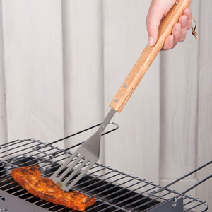 Nerūdijančiojo plieno BBQ mentelė kepsninei su ąžuoline rankena, 41 cm
