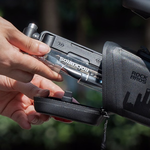 Rockbros Multitool dviračio įrankių rinkinys su CO2 pompa ir terkšliniu raktu, juodas