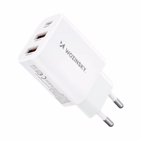 Wozinsky CWCUCW 30W USB-C / 2 x USB-A sieninis įkroviklis - baltas