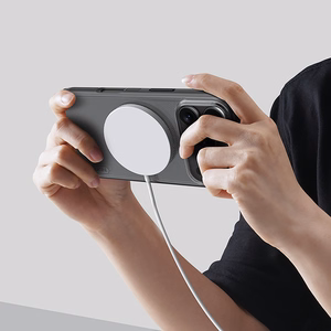 "Nillkin Super Frosted Shield Pro MagSafe" dėklas, suderinamas su "iPhone 17 Pro" - skaidrus, juodas