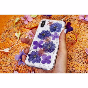 Puro Glam Hippie Chic dėklas, skirtas iPhone XR, su tikrais žaliais gėlių žiedlapiais