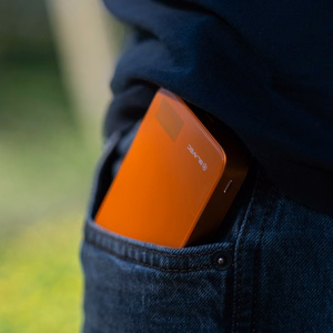 Blavec išorinė baterija 5000mAh BJ-04 ypač plona 7,8mm - Type C - 22,5W magnetinė Magsafe 3 in 1 (PBBJ04-MC5O) oranžinis stiklas