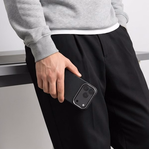 Tech-Protect Ion Carbon MagSafe dėklas iPhone 18 Pro Max / 17 Pro Max – juodas ir sidabrinis