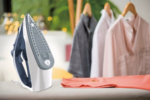 Tefal FV2837E0 – 2400 W steam iron, 150 ml, 35 g/min, blue/white