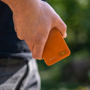 Blavec išorinė baterija 10000mAh BJ-04 Slim 13,5mm - Type C - 22,5W magnetinė Magsafe 3 in 1 (PBBJ04-MC10O) oranžinė stiklas