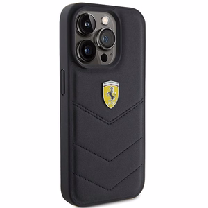 Ferrari dygsniuotas metalinis logotipo dėklas telefonui iPhone 15 Pro – juodas
