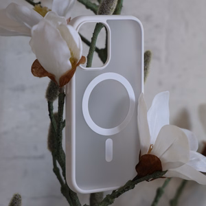 Liavec minkštas dėklas skirtas Iphone 17 baltas