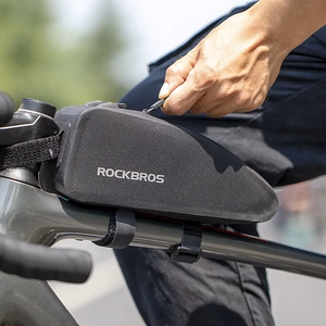 Rockbros AS-019 vandeniui atsparus dviračio rėmo krepšys 1.5 l - juodas