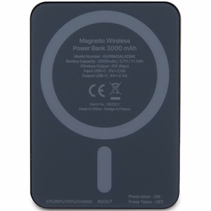 Guess Magnetinė 4G Strassed Metalinis Logotipas indukcinė išorinė baterija 5W 3000mAh - juoda