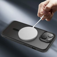 ESR Classic Hybrid Halolock dėklas su MagSafe iPhone 15 telefonui - matinės juodos spalvos