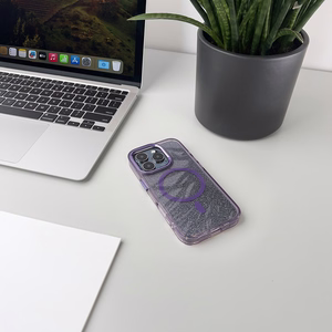 Blizgus magnetinis dėklas telefonui iPhone 16 Pro - violetinis su blizgučiais