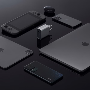 Cuktech 65W GaN sieninis įkroviklis 2xUSB-C 1xUSB-A pilkas