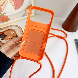 Hurtel dėklas su kortelės kišenėle ir dirželiu per petį, skirtas „iPhone 17 Pro / 18 Pro“ – oranžinis