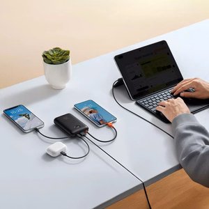 Veger K2 (W2068) 20000 mAh powerbank'as 35W PD QC3.0 su integruotais USB-C ir Lightning laidais, juodas