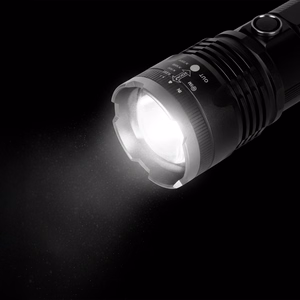 High-power rechargeable flashlight, 20 W