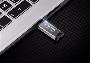 ADATA UV250 USB atmintukas 32 GB USB A tipo 2.0 Sidabras