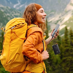 Išorinė baterija VEGER 30000 mAh su įmontuotu kabeliu Type C / Lightning PD QC3.0 35W K3 (W3018) juoda