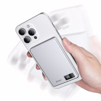 BWOO aluminium magnetic išorinė baterija P75 PD 20W 5000 mAh with digital display and USB-C port sidabrinis