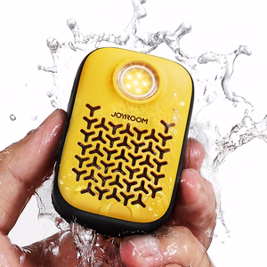 Joyroom Maya JR-MS03 nešiojamas Bluetooth garsiakalbis su integruotu žibintuvėliu, atsparus - geltonas