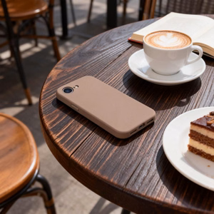 Tech-Protect Silikoninis MagSafe Dėklas for iPhone 16E / 17E - rudas