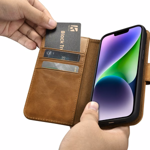 iCarer Aliejaus Vaško Piniginės Dėklas 2in1 Dangtelis iPhone 14 Plus Anti-RFID Odinis Atverčiamas Dėklas Rudas (WMI14220723-TN)