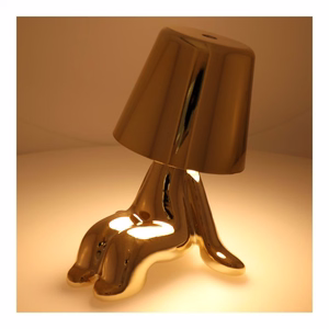 Stalo lempa prie lovos GOLD MAN Art Deco sėdinti (versija 6) MLTL