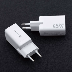 FORCELL F-ENERGY Mini GaN III VT-36 kelioninis įkroviklis su 1 x Type C + 1x USB A jungtimis, PD QC4.0 45W baltas
