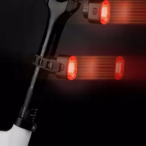 Rockbros Q2S LED galinis dviračio žibintas su Smart Stop System + USB-C - USB-A laidas - juodas
