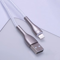 Forever Sleek laidas USB - Lightning 1,0 m 2.4A baltas