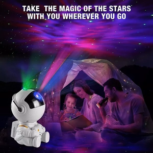 LED 3D galaktikų ir žvaigždžių projektorius Reach Mini Astronaut, baltas