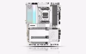 SAPPHIRE NITRO+ X870EA Phantomlink Polar