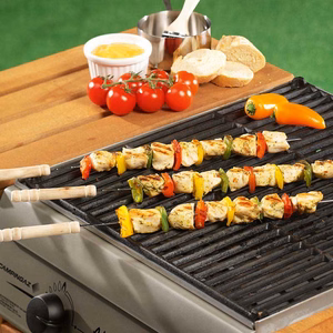 Nerūdijančiojo plieno BBQ iešmai kepsninei su medinėmis rankenomis, 38 cm, 4 vnt.
