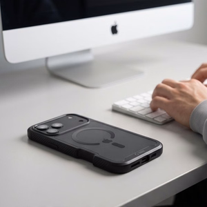 Tech-Protect Defense MagSafe dėklas, skirtas iPhone 17 Pro Max / 18 Pro Max – matinis juodas