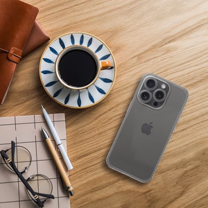 Permatomas 1,5 mm GRID dėklas telefonui IPHONE 15 Plus