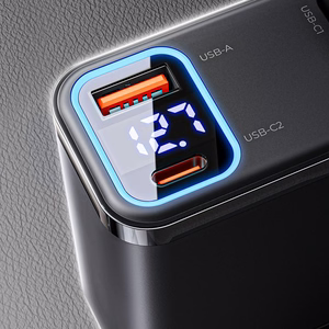 Orico Twin Reach 45W USB-A + USB-C automobilinis įkroviklis su dviem sutraukiamais USB-C laidais - juodas