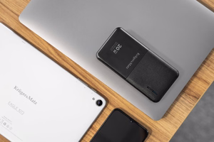 Kruger&Matz 10 000 mAh Li-pol išorinė baterija su QC ir PD