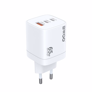BWOO CDA147PD sieninis įkroviklis 65W 2x USB-C prievadas + USB-A, baltas